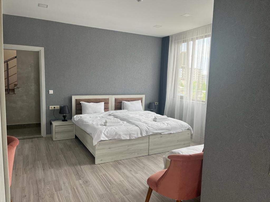 Hotel Fleur De Lis Gonio Dış mekan fotoğraf