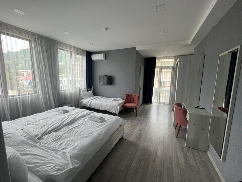 Hotel Fleur De Lis Gonio Dış mekan fotoğraf