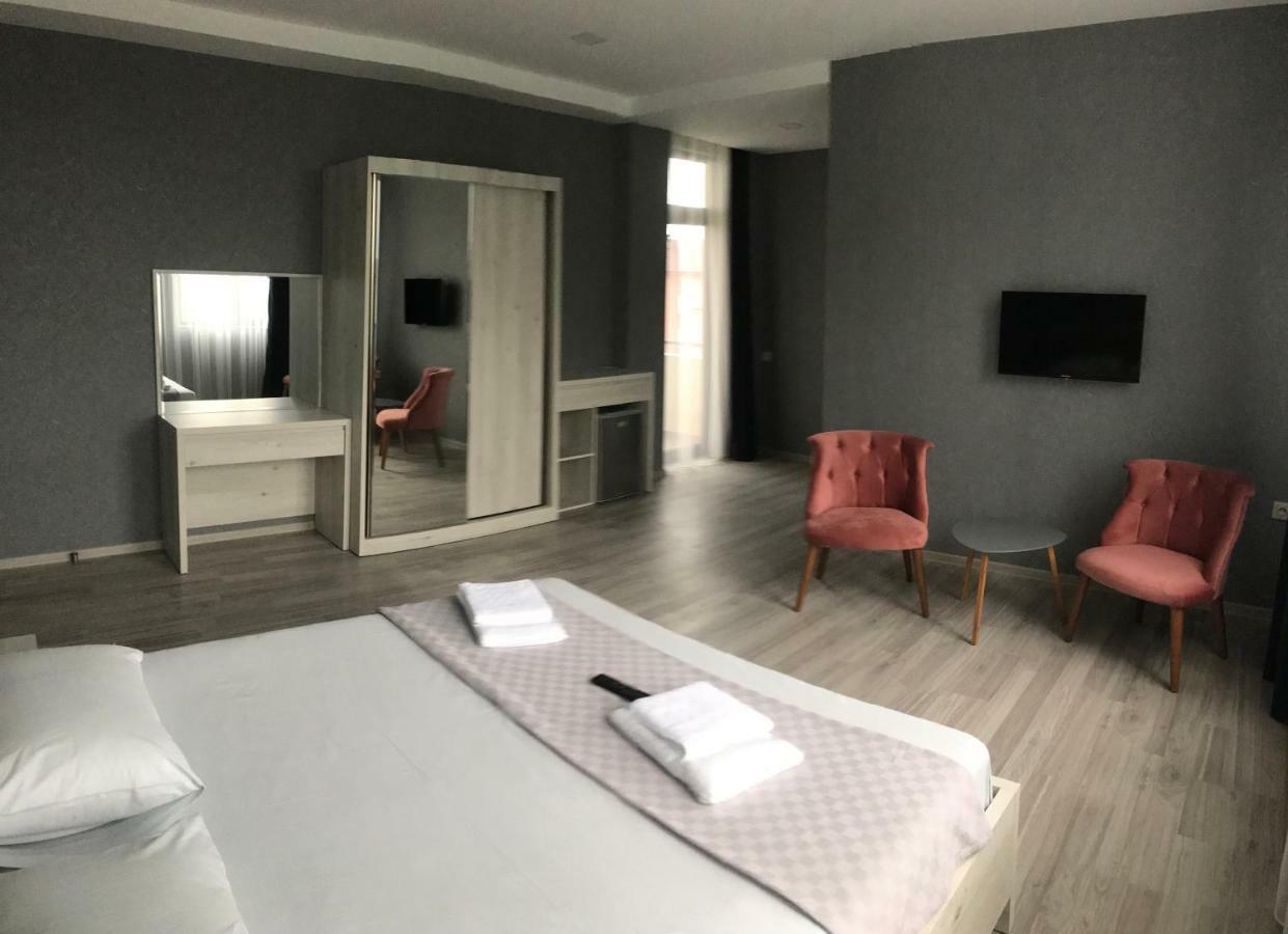 Hotel Fleur De Lis Gonio Dış mekan fotoğraf
