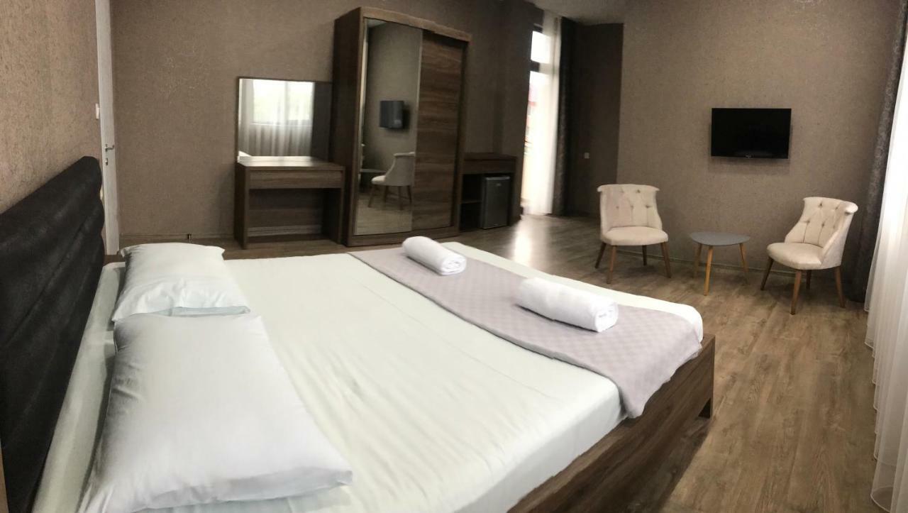 Hotel Fleur De Lis Gonio Dış mekan fotoğraf